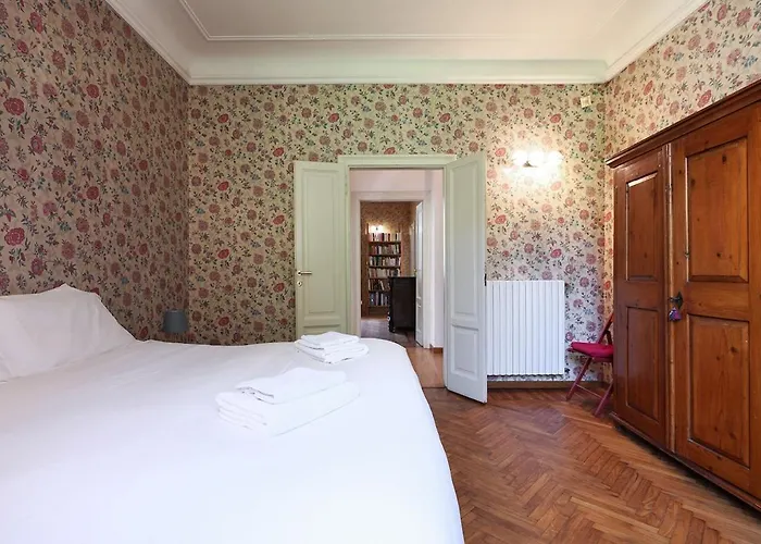 Charming Liberty-style With Garden And Parking Near Life Villa *