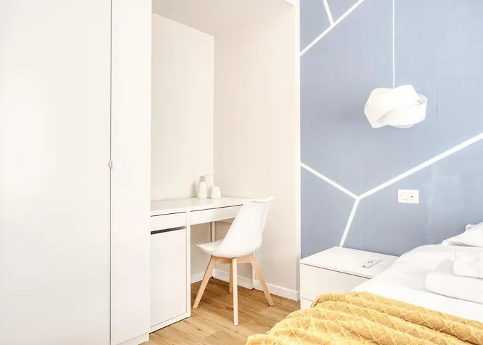 Hostmate - - Imperia's Prism - Romolo Iulm Apartament