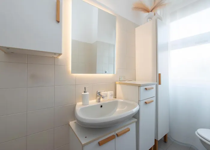 아파트 Navigli Retreat Near Duomo *