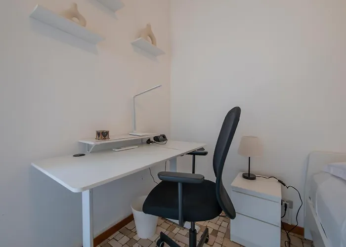 Navigli Retreat Near Duomo 아파트 *