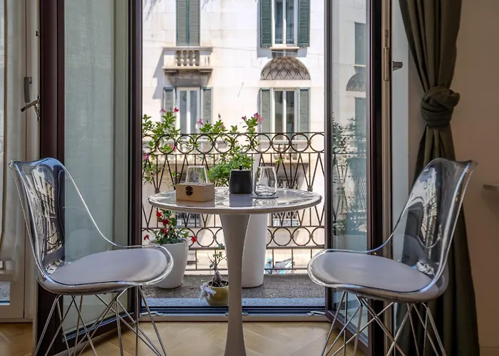 B And G San Babila- Luxury In The Heart Of - Design District Penzion