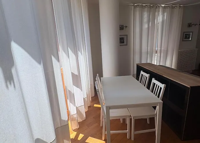 Lägenhet Luxury & Comfort In The Heart Of The City, Certosa Milano