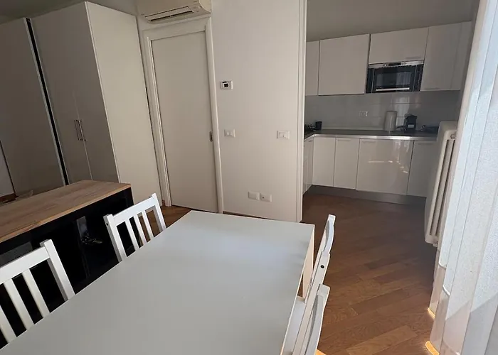 Luxury & Comfort In The Heart Of The City, Certosa *