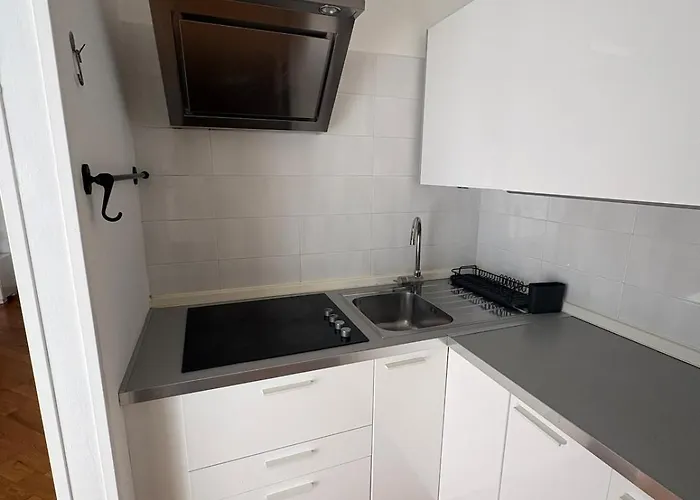 Lägenhet Luxury & Comfort In The Heart Of The City, Certosa Milano