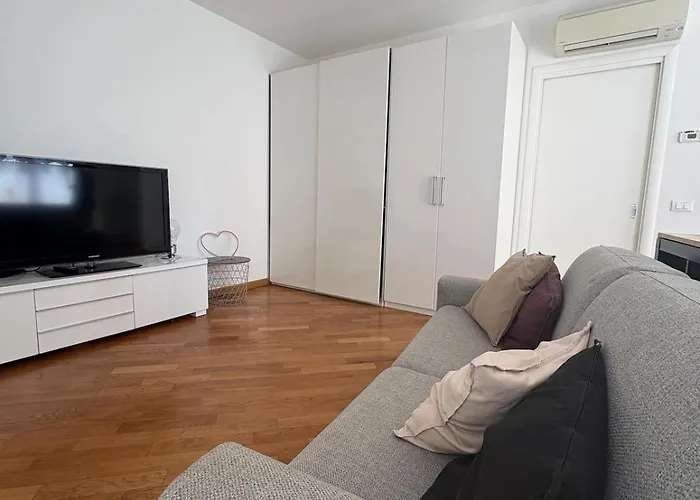 Lägenhet Luxury & Comfort In The Heart Of The City, Certosa *