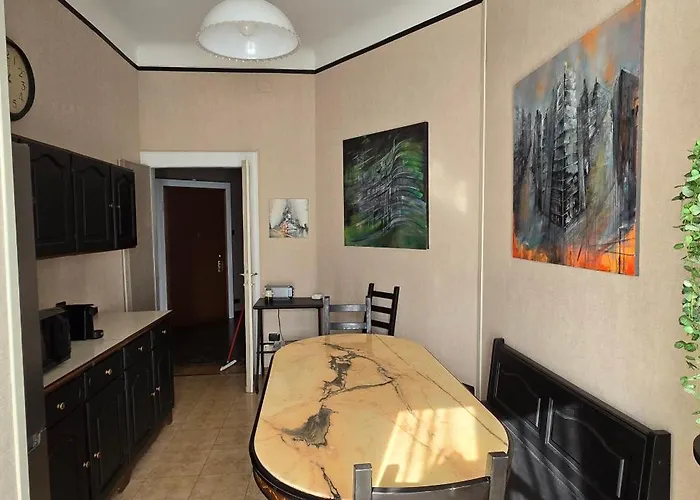 Homegallery - Elegante Milanese Apartman *