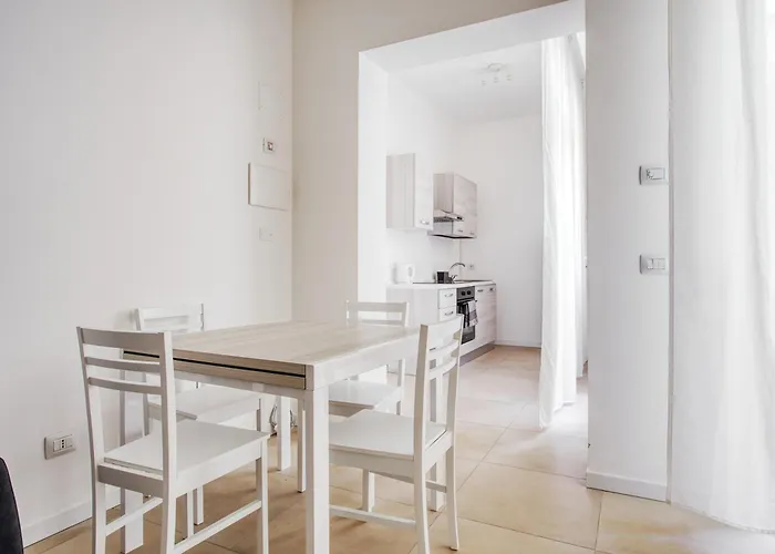 Just Urban - Bright Renovated 1-br Near Navigli & Metro M2 Apartmán *