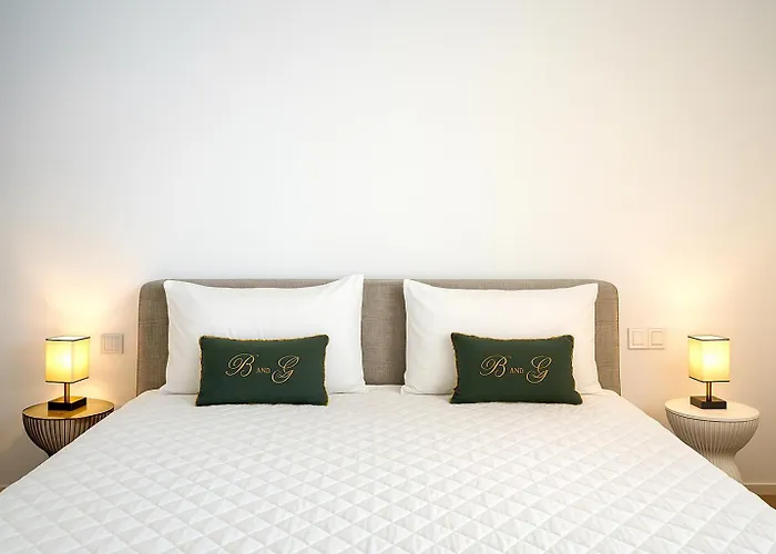B And G San Babila- Luxury In The Heart Of - Design District Penzion