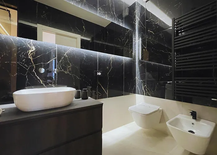 B And G San Babila- Luxury In The Heart Of - Design District Milán