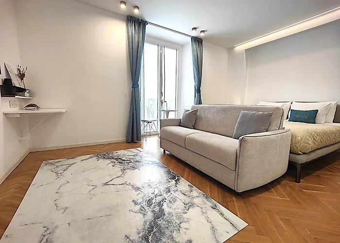 B And G San Babila- Luxury In The Heart Of - Design District