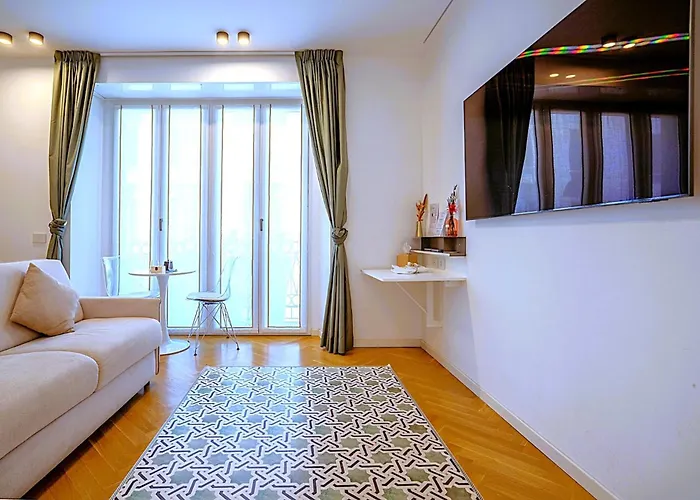 Penzion B And G San Babila- Luxury In The Heart Of - Design District 4*