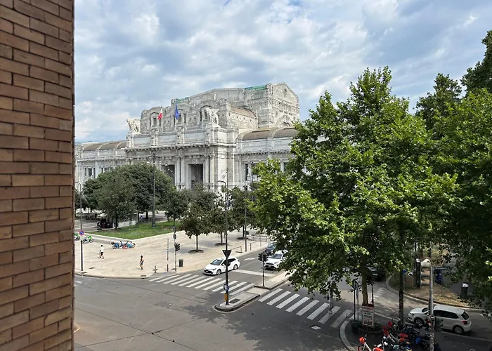 Hotel Av Milan
