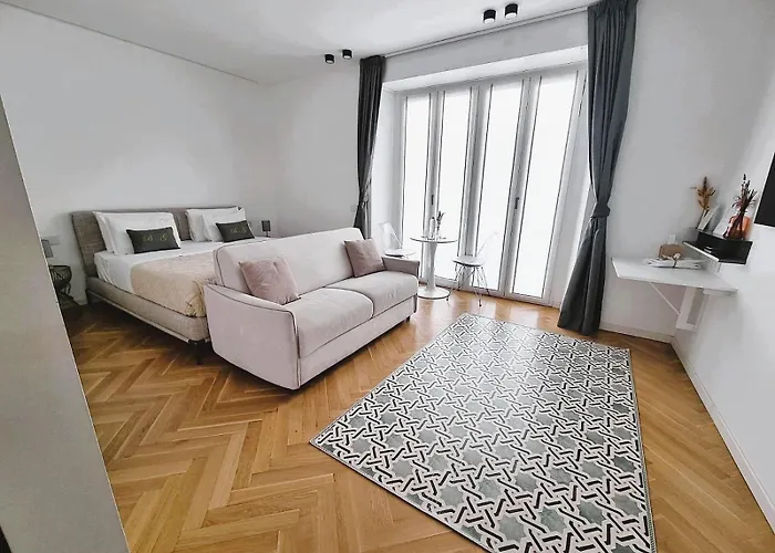 B And G San Babila- Luxury In The Heart Of - Design District