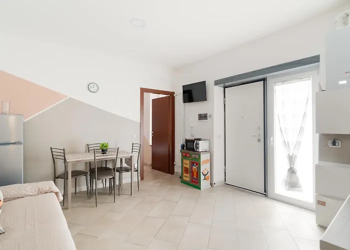 Cozy Ground-floor In Affori Milán