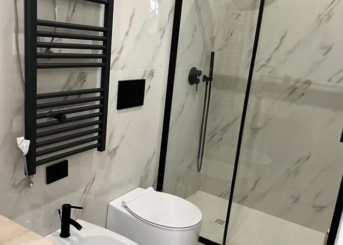 Modern Flat In Isola דירה *