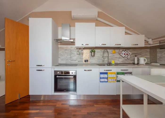 I-host - Rogoredo 21 ميلان