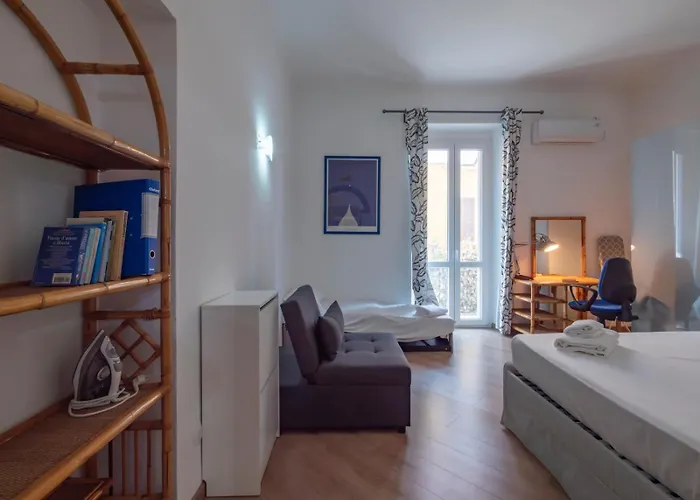 Luxury In Isola - De Castillia 20 아파트 *