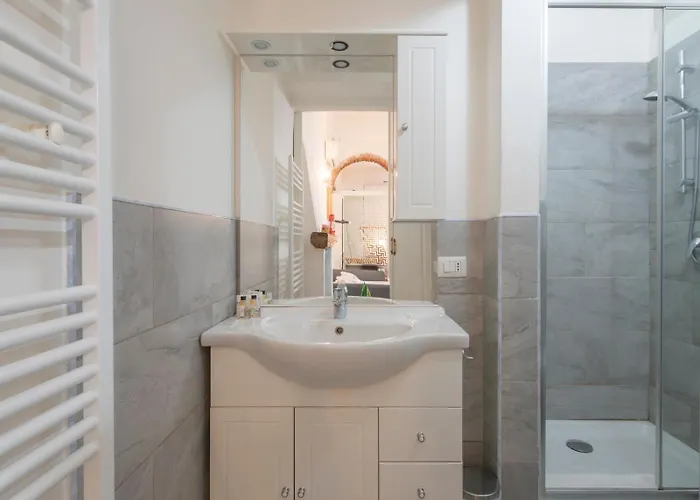 Luxury In Isola - De Castillia 20 아파트