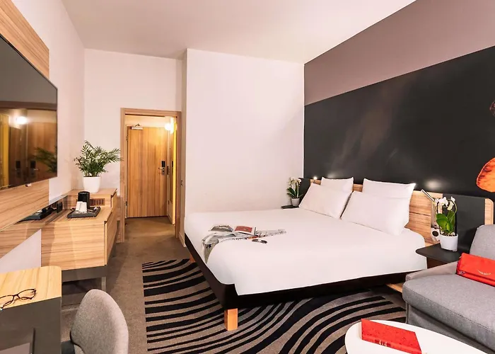 Novotel Linate Aeroporto Otel 4*