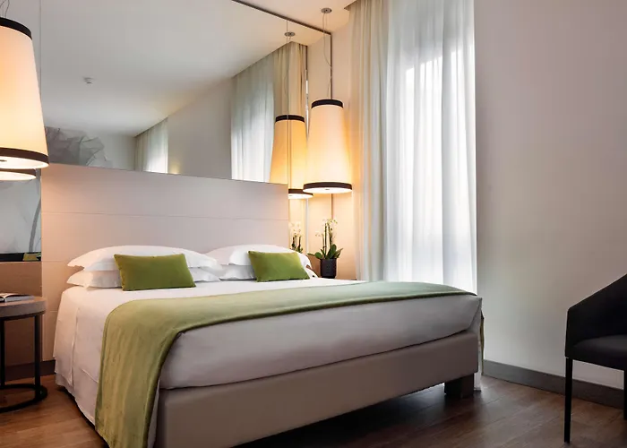 Starhotels Echo 4* Milánó