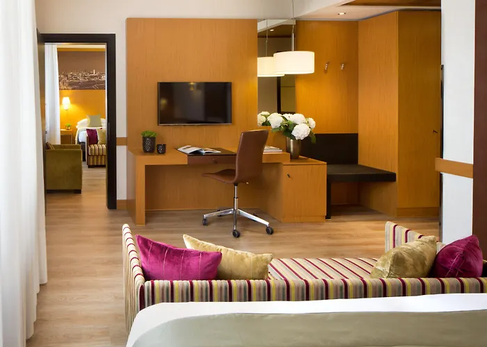 Starhotels Tourist Hotel 4*