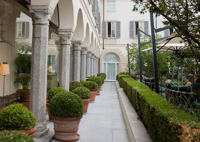 Hotel Four Seasons 5*