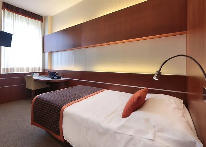 Western Madison 4* Milano