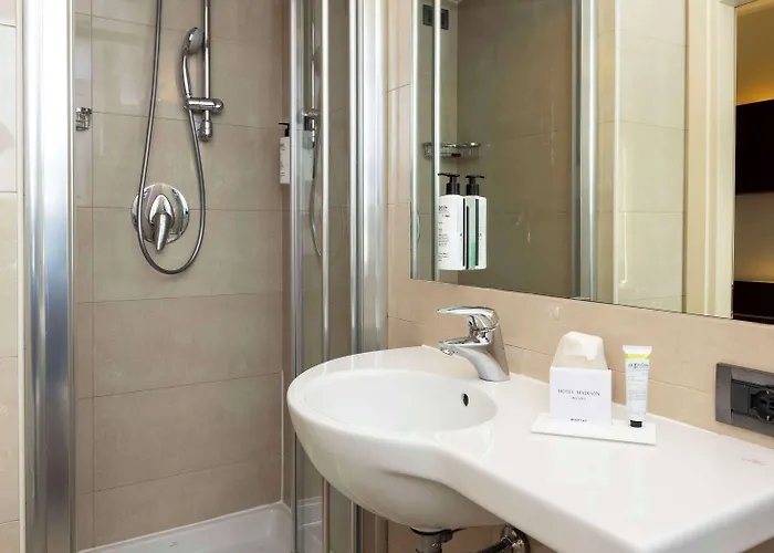 Western Madison Hotell