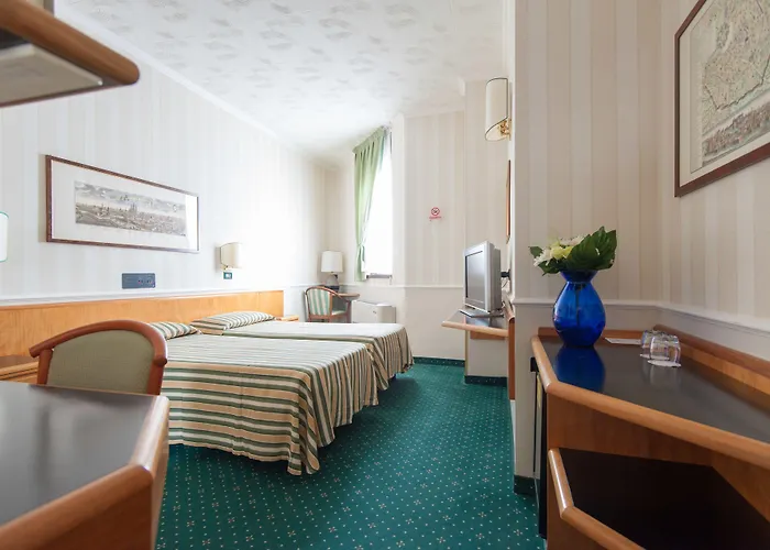 فلورا فندق 3*