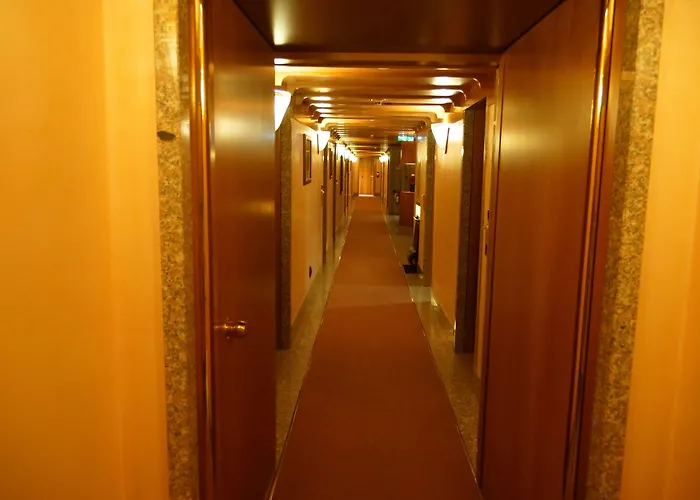 Michelangelo Hotel 4*