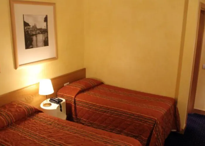 فندق كلَب 3*