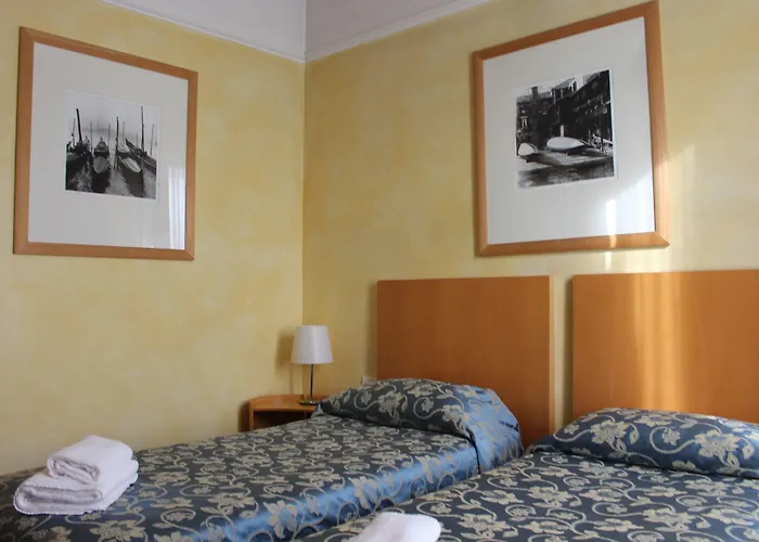 Club Hotel 3*