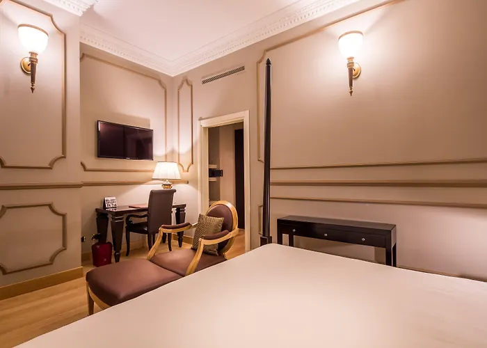 维斯康蒂皇宫豪华酒店