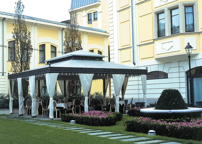 Grand Visconti Palace Hotell 4*