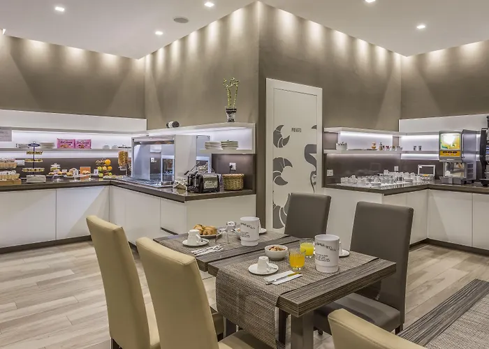 Mistral Hotel