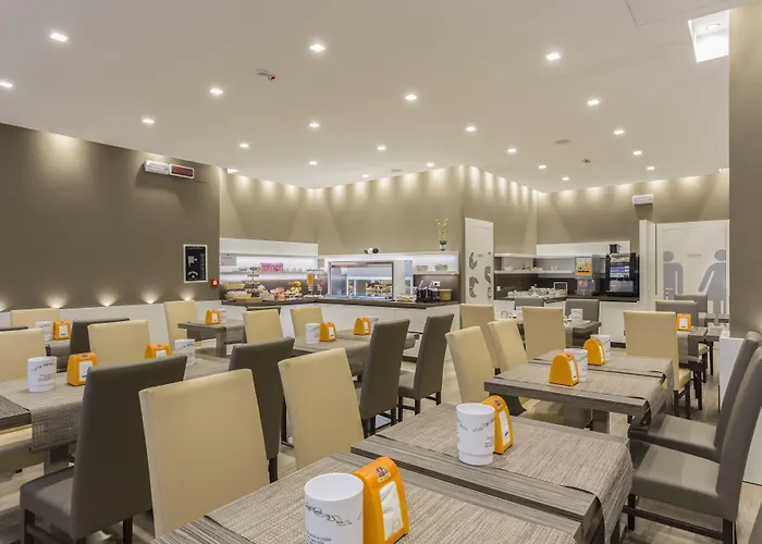 Mistral Hotel 3*
