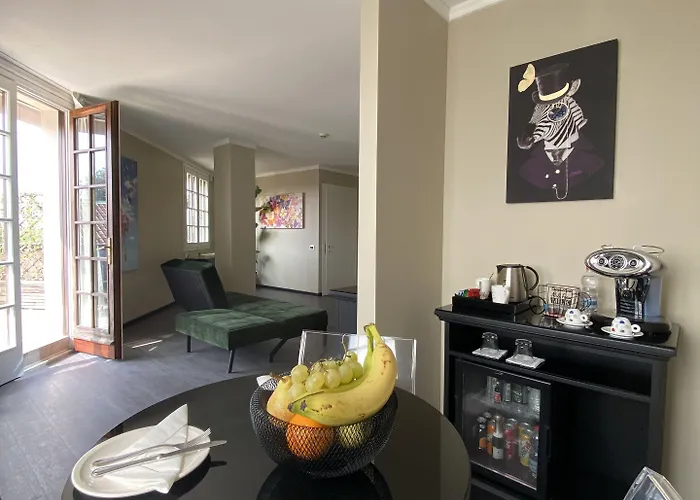 Hotel Mentana, By R Collection 4*