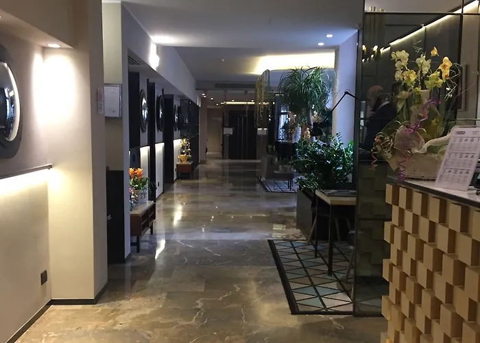호텔 Lombardia 4*