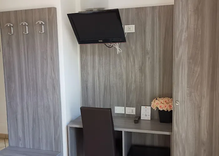 Brianza Hotel 3*