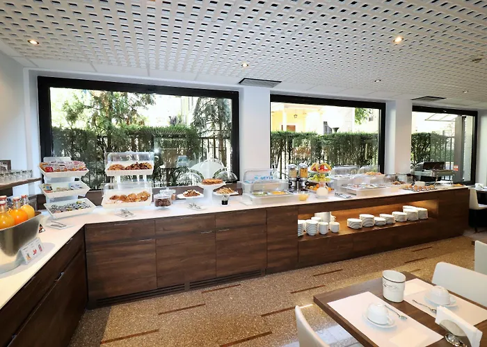 Domenichino Hotel 3*