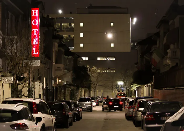 Rossovino Hotel 2*