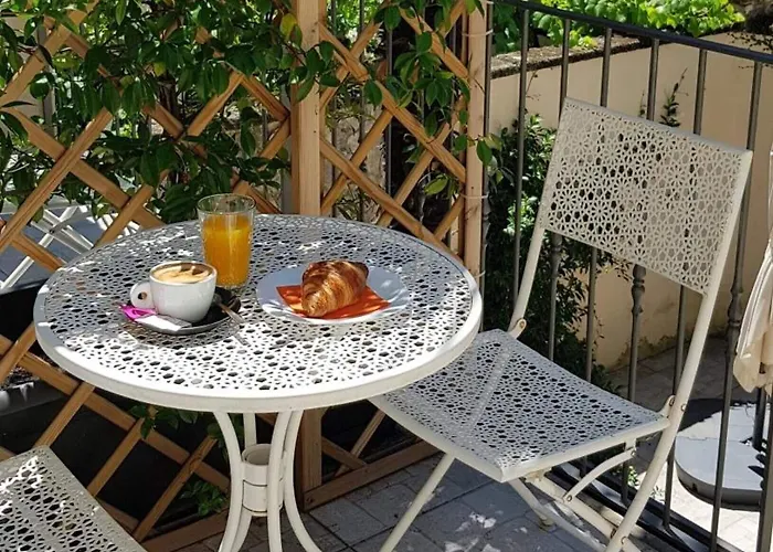 Hotel Rossovino 2*