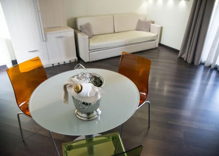 Acca Palace - Aa מלון