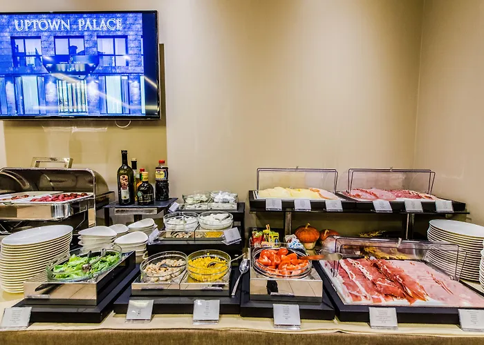 Uptown Palace Отель Милан