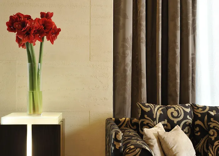 Отель Uptown Palace Милан