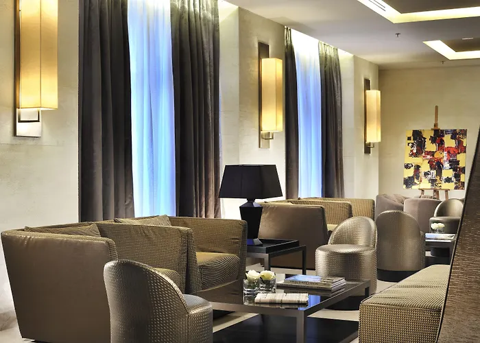 Uptown Palace Отель Милан