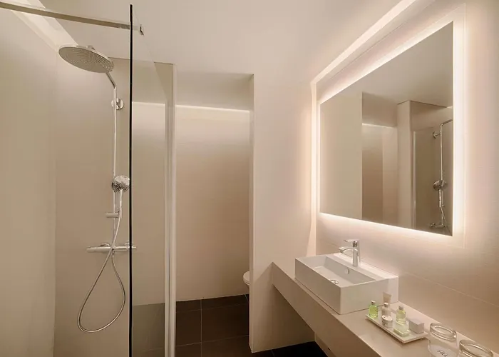 Hotel Nh Collection Touring