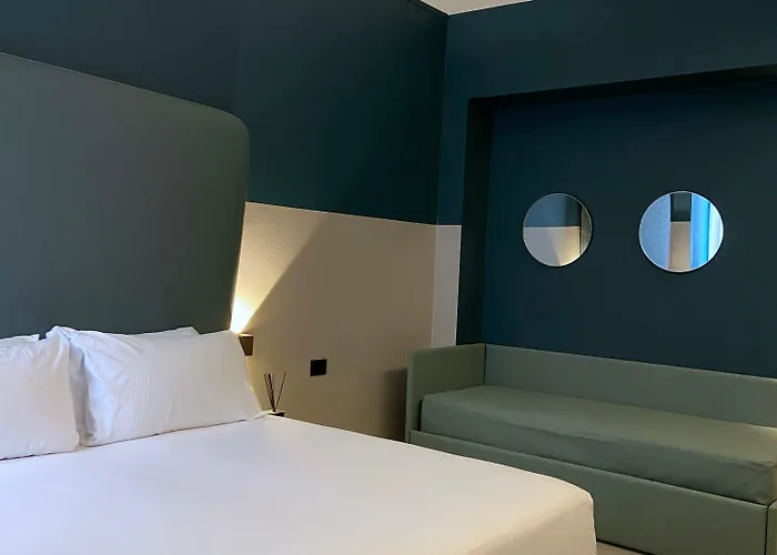 Av Hotel