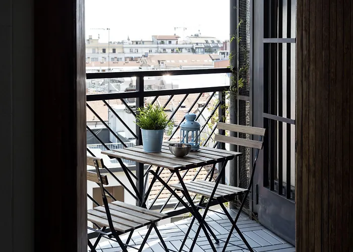 Retreats Apartament *