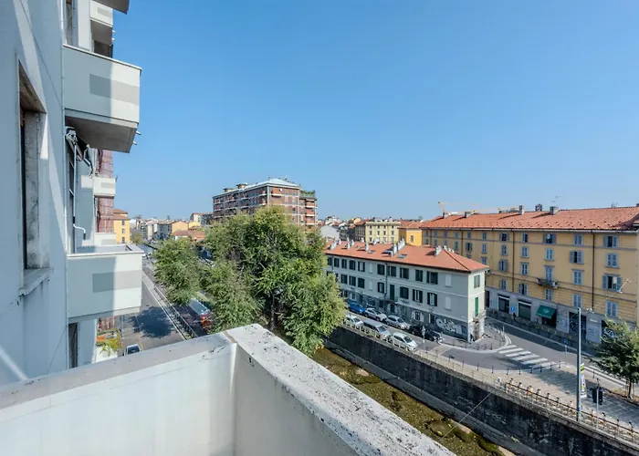 Easytopstay - Naviglio White Bliss Apartment